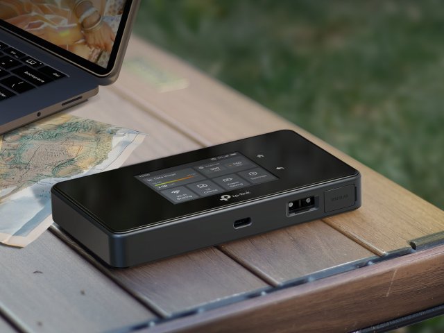 TP-Link M8550: Třípásmový 5G mobilní Wi-Fi 6E router pro maximální rychlost a pohodlí kdekoliv